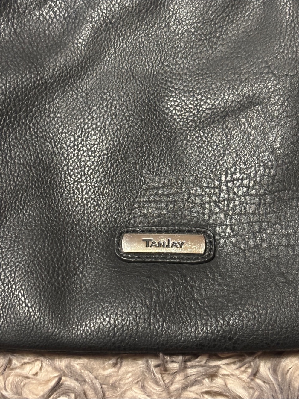 TanJay Black Pebbled Leather Crossbody Bag with Silver Hardware - Picture 2 of 5